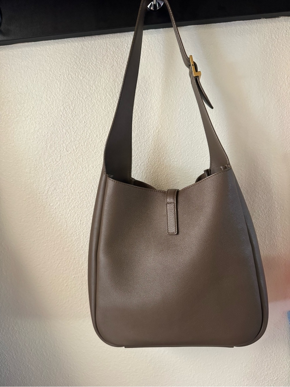 LE 5 À 7 SUPPLE SMALL IN GRAINED LEATHER - Picture 2 of 5